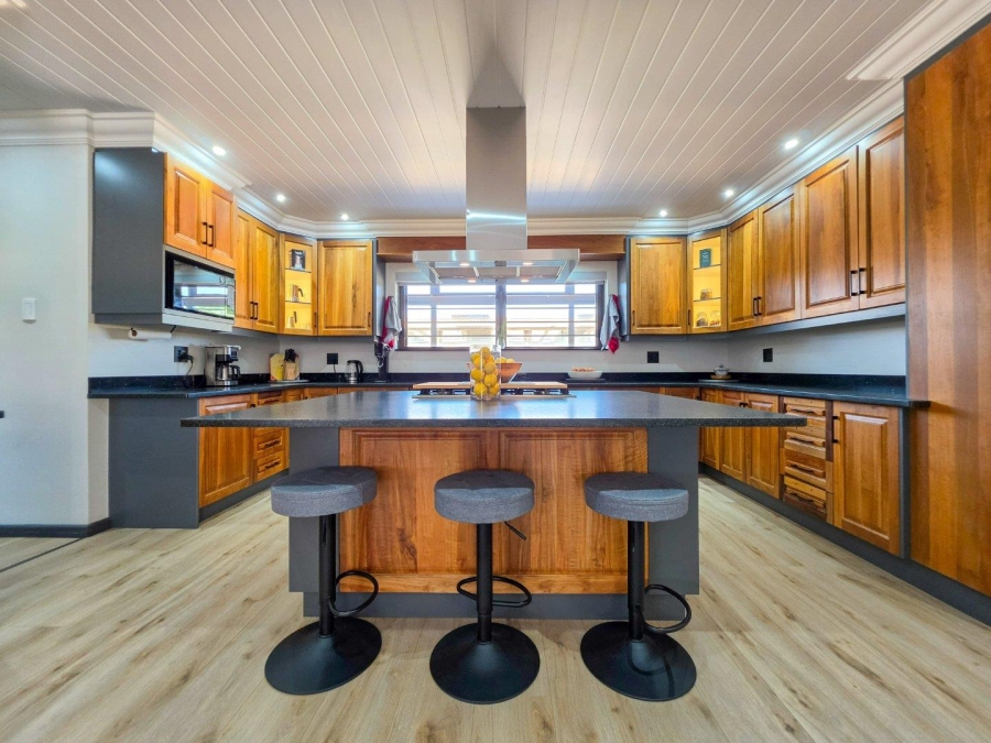 3 Bedroom Property for Sale in Stilbaai Wes Western Cape